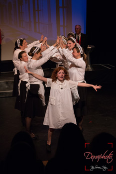 Annie 2016 – Annie & Servants