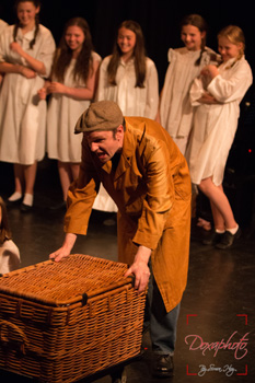 Annie 2016 – Bundles & Orphans